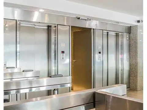 Oficina en Alquiler con 2 cocheras