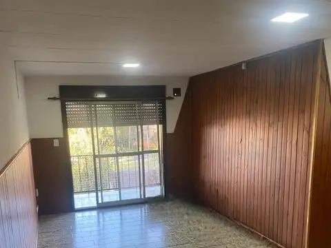 Oportunidad! Departamento a la venta en Zarate