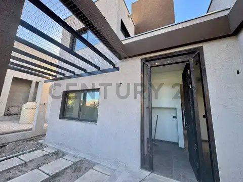 C21 Lucio Barroso Vende Casa en Portillo de Paso | APTA CRÉDITO
