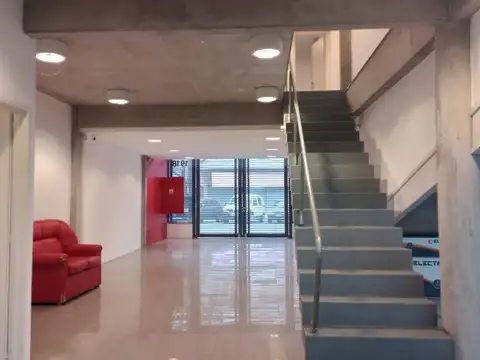 Local COMERCIAL EN EXCELENTE ESTADO