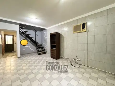 Depto Tipo Casa 4 ambientes con 1 baño