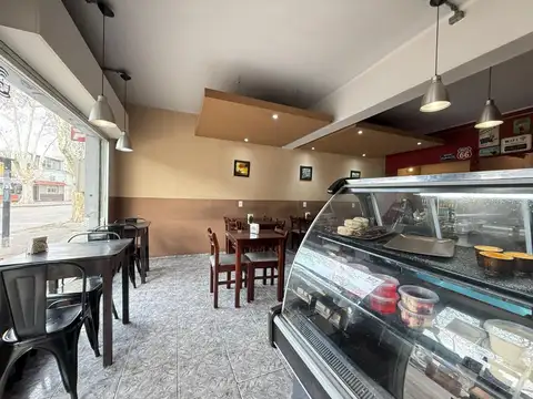 Local en Venta 37 años
