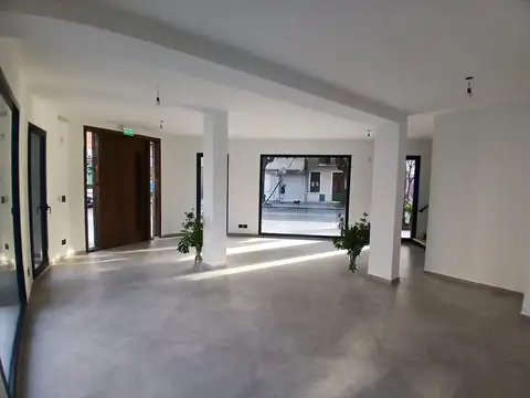 Alquiler. Local comercial 3 plantas, ideal gastronomia en Villa Devoto