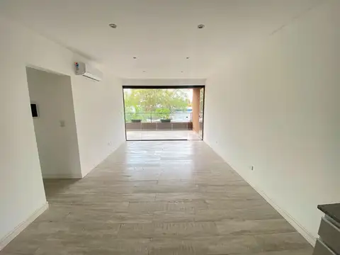 Departamento en Venta en Barrio Parque Leloir, USD 200.000