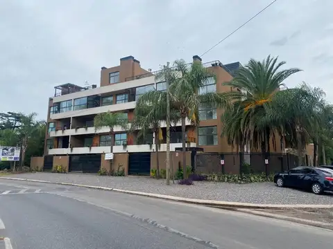 DEPO EN VENTA :: 3 AMB :: TERRAZA PRIVADA:: COCHERA