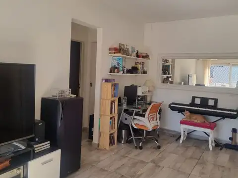 Presidente José Evaristo Uriburu 100, Piso 7