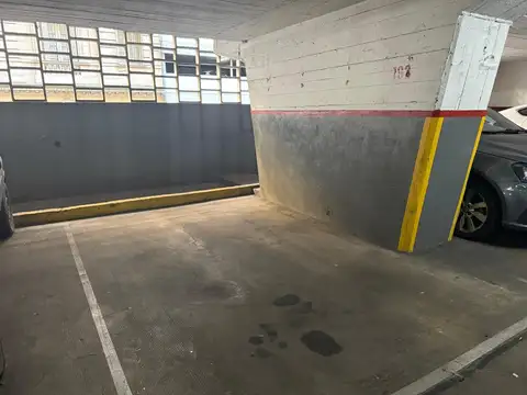VENTA 2 COCHERAS POR EL PRECIO DE UNA EN RECOLETA