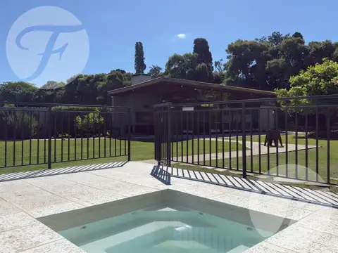 Casa 2 ambientes con 1 baño