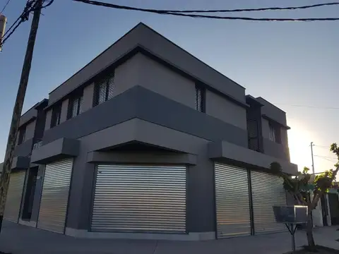 VENTA DE LOCAL COMERCIAL EN GUAYMALLEN