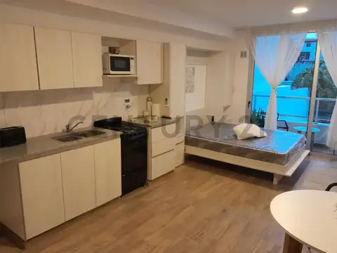 40 e/ 11 y 12 800, Piso 0