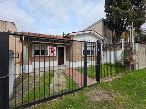 ALQUILER CASA 3AMB-SAN ISIDRO-JARDIN-QUINCHO-GARAG