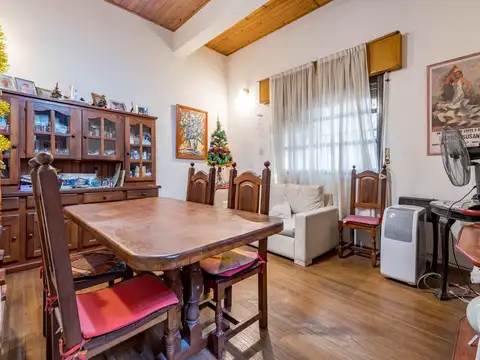 Casa en Venta con 1 cochera