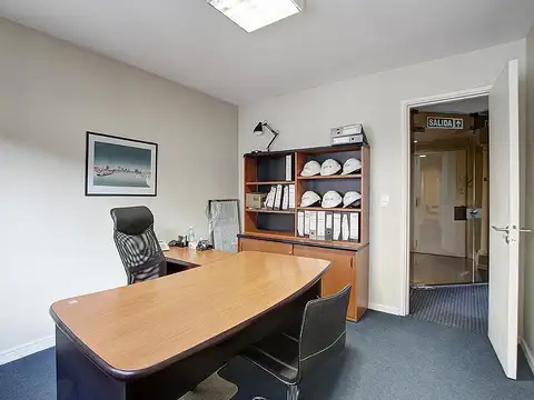 Oficina Estratégica en Constitución — 248?m² Funcionales con Patio Interno y Gran Conectividad