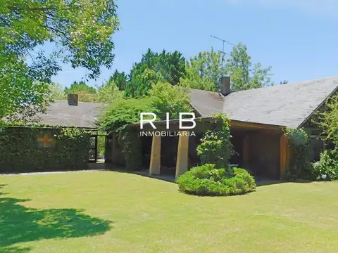 Muy buena propiedad sobre 1640 m2