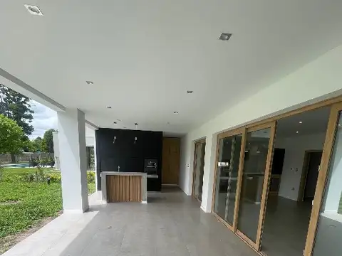 Casa en Venta de 4 Ambientes en Greenville Polo & Resort