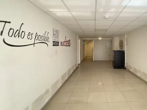 Oficina en Alquiler al Norte