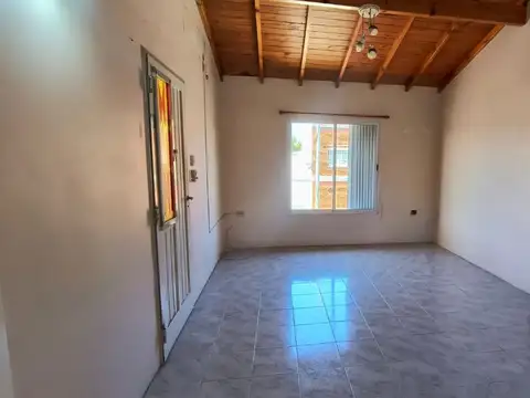 Depto Tipo Casa en Venta en Ramos Mejia, USD 43.000