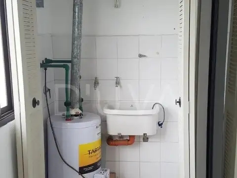 56 entre 20 y 21 1200, Piso 2