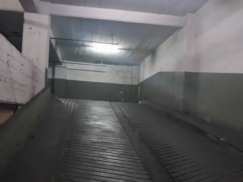 Edificio Rigard: Cochera cubierta fija