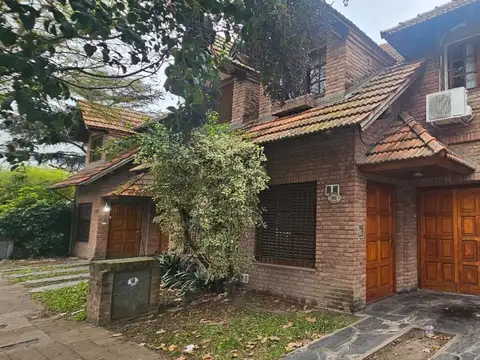 VENTA TRIPLEX 4 AMBIENTES, EN MUÑIZ