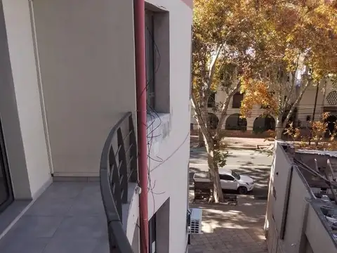 Oficina en alquiler ubicado en Bombal