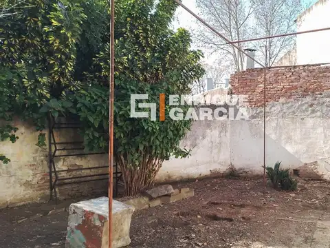 VENTA CASA 3 AMBIENTES CON COCHERA, JARDÍN Y TERRAZA