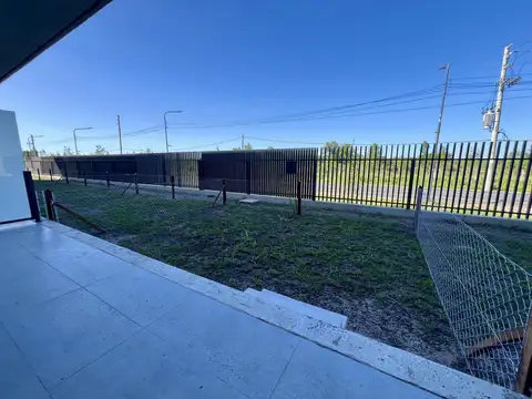 Alquiler departamento 2 amb con jardín en PB. Terrazas de Santa María. Villanueva.