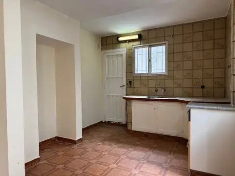 Casa en Venta con 4 cocheras