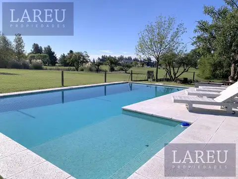 Casa en Venta con 6 cocheras
