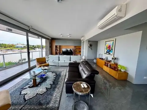Departamento en Alquiler de 3 dormitorios