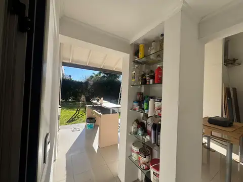 Casa 5 ambientes con 4 baños
