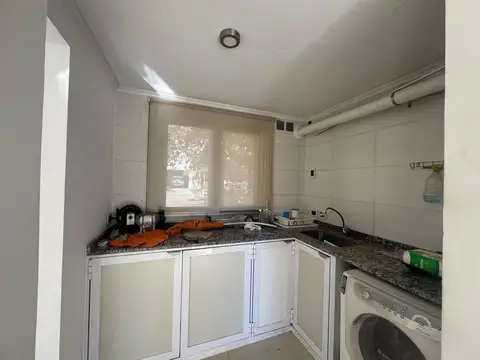 Casa en Venta con 6 cocheras