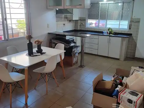 Depto Tipo Casa en Venta con 1 cocheras