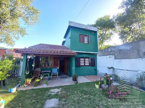 Casa 4 ambientes con 2 baños