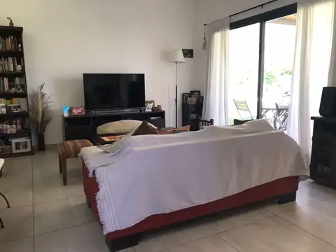 Casa en Alquiler Temporal con 2 cocheras