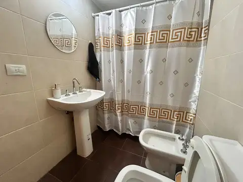 Oficina en Alquiler con 1 cochera