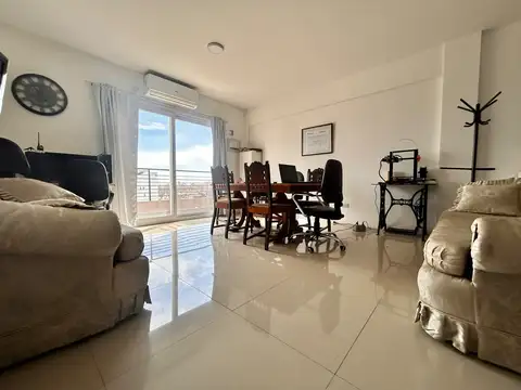 Alquiler comercial de Oficina de 38m2 en Villa Devoto con cochera cubierta - Plaza Shopping