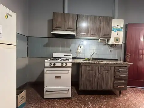 Oportunidad en Gerli: Casa 3 Amb fdo y pileta