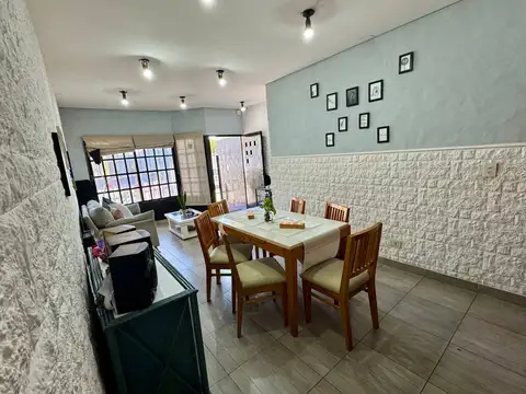 Depto Tipo Casa en Venta con 1 cocheras