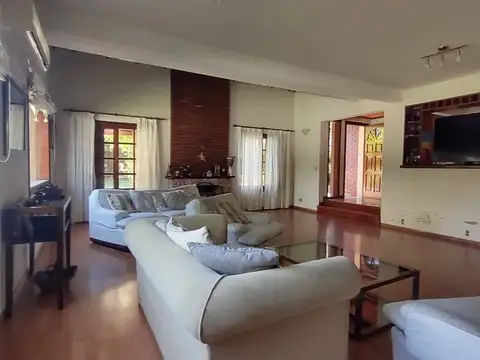 CASA EN VENTA EN COUNTRY LOMA VERDE