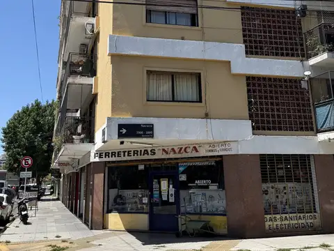 3 AMB. AL FRENTE CON BALCÓN