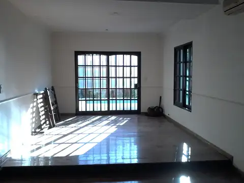 Casa en Alquiler de 4 dormitorios