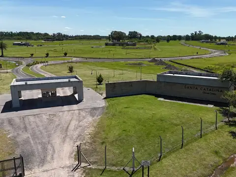 Terrenos en el Club de Campo Santa Catalina - Mercedes