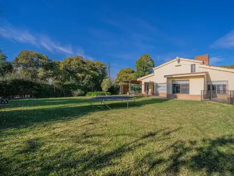 Venta Casa 4 ambientes - Barrio El Trebol - Ezeiza - Pileta Quincho