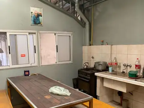 Galpon en Venta en Temperley, USD 299.000