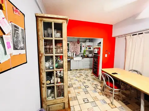 Casa 4 ambientes con 2 baños