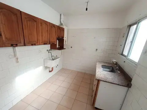 Depto Tipo Casa en Alquiler en Sarandí, $ 800.000