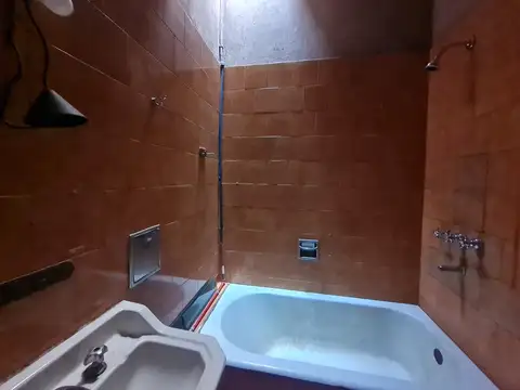 Depto Tipo Casa en Venta 70 años