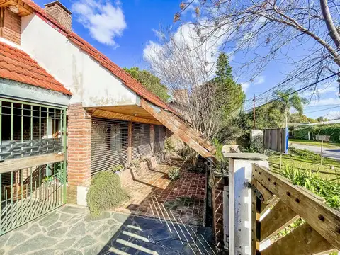 Casa en Venta en Manuel B Gonnet, USD 155.000