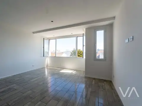 Semipiso de 2 ambientes a estrenar. Cochera. Parque Luro.